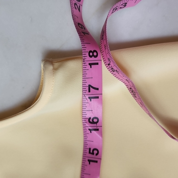 NWT Brooks Brothers Ruffled crepe blouse in buttercup yellow size 6 - Picture 8 of 17